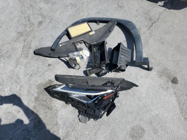 JTHY3JBH6K2003929 Lexus UX 200