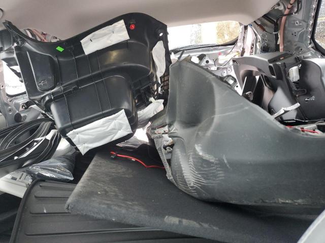 2T3C1RFV9RC262451 Toyota RAV4 XLE P