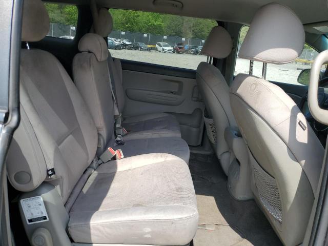 KNDMB5C13G6180062 KIA SEDONA LX
