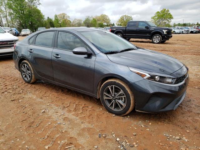 3KPF24AD2PE568085 KIA FORTE LX