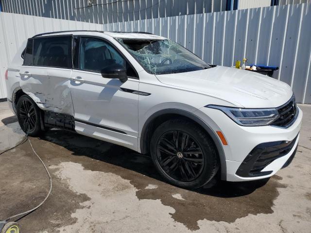 3VVCB7AX4NM039871 Volkswagen Tiguan Se R-line Black