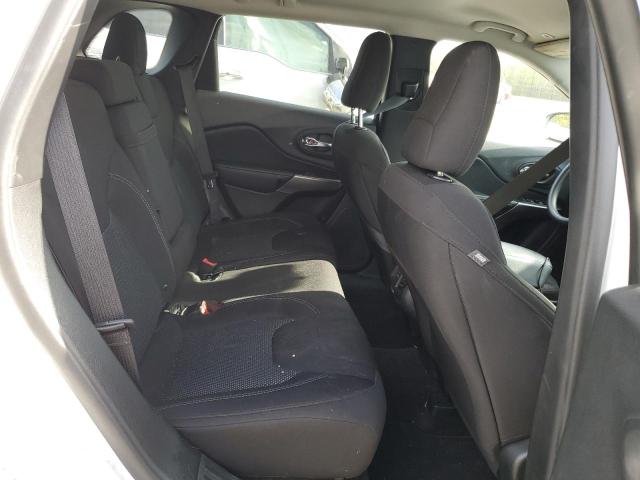 1C4PJLCB4KD203561 Jeep Cherokee Latitude
