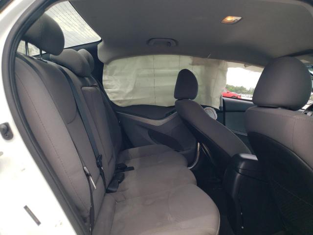 5NPDH4AE6GH701800 Hyundai ELANTRA SE