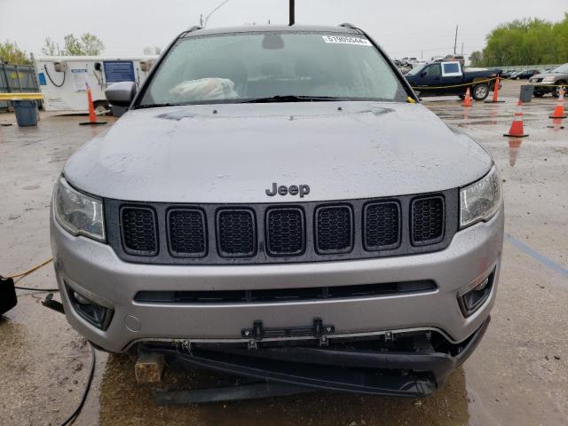 3C4NJDBB2JT313967 Jeep Compass Latitude