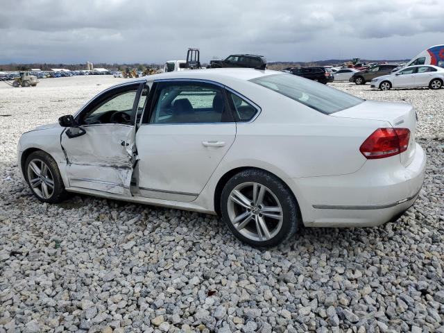 1VWBT7A37FC025726 Volkswagen PASSAT SE
