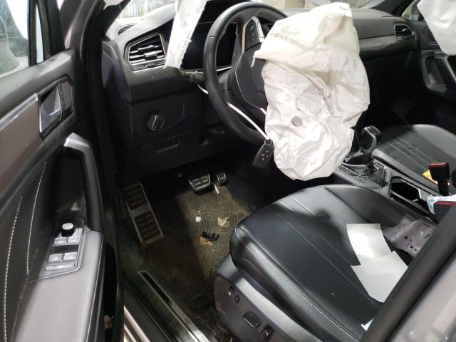 3VVCB7AX1PM058641 Volkswagen Tiguan Se R-line Black