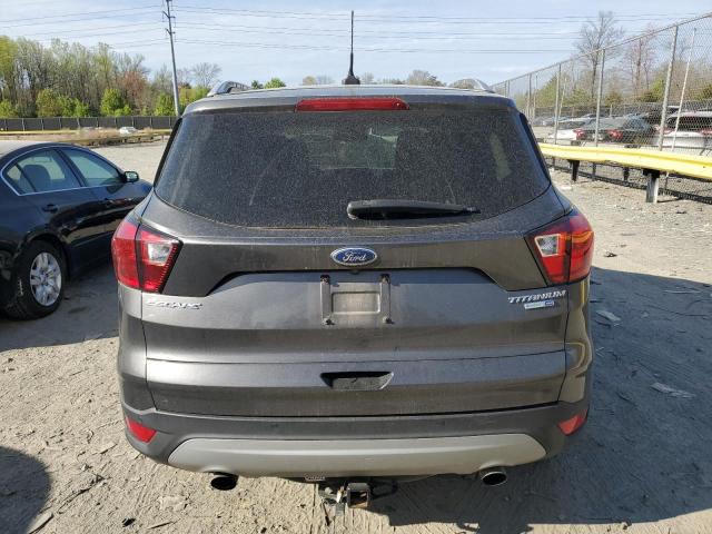 1FMCU9J93KUC33462 Ford Escape Titanium
