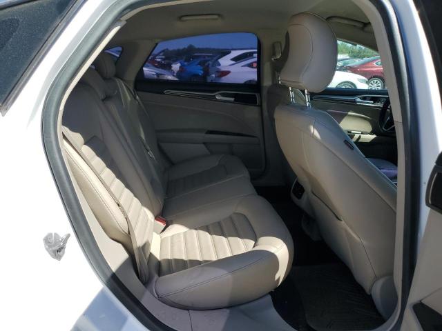 3FA6P0HD8HR114746 Ford FUSION SE
