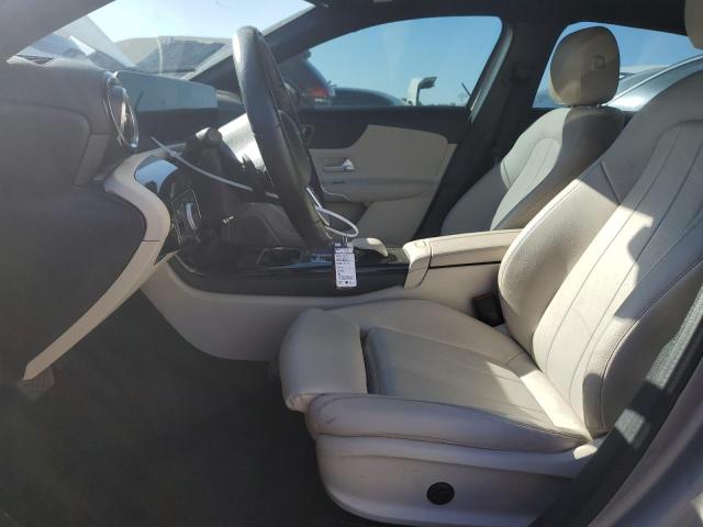 WDD3G4EB1KW002050 Mercedes-Benz A 220