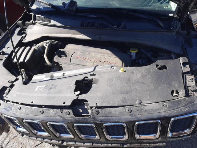 3C4NJCBB0JT489006 Jeep Compass Latitude