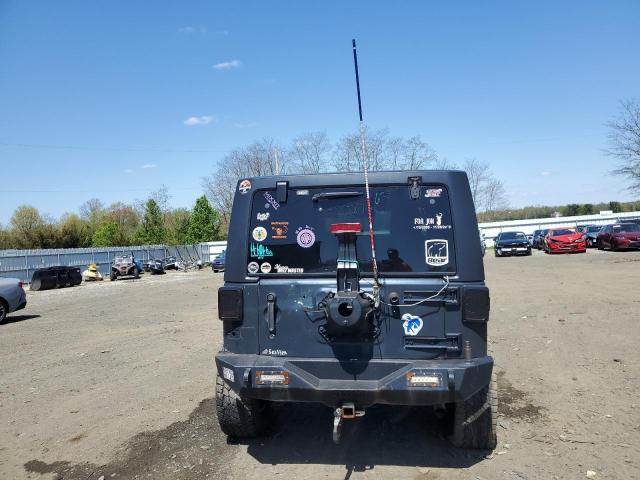 1C4BJWDGXJL907127 Jeep Wrangler Unlimited Sport