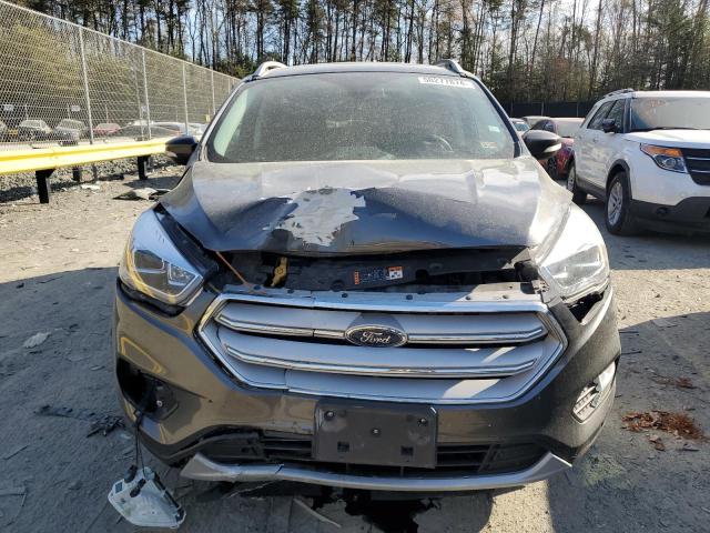 1FMCU9J93KUC33462 Ford Escape Titanium