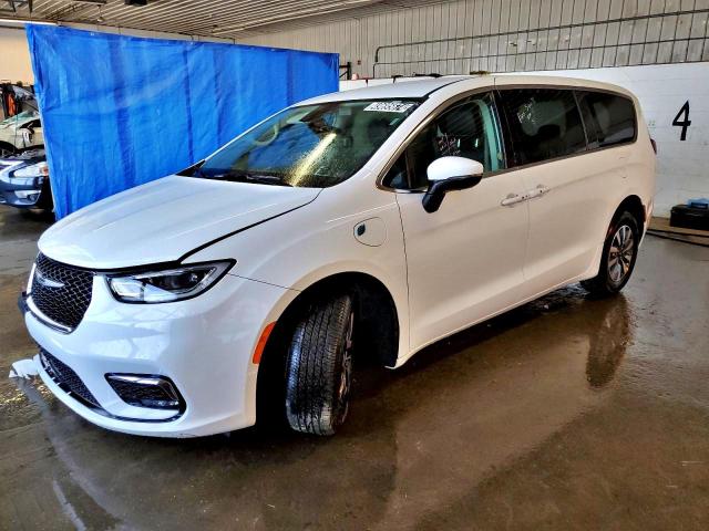 Auction sale of the 2023 Chrysler Pacifica Hybrid Touring L, vin: 2C4RC1L70PR579746, lot number: 49695674