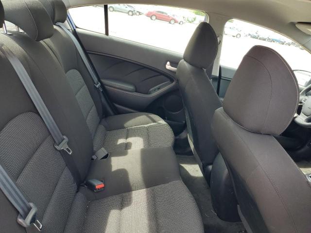 3KPFK4A78HE125502 KIA FORTE LX
