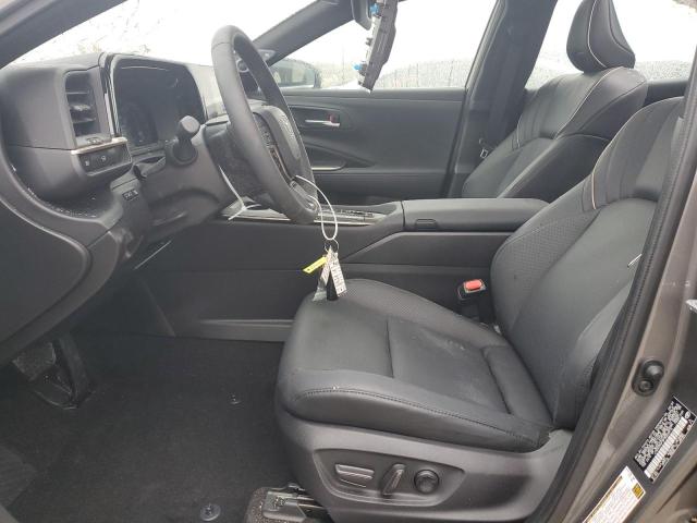 JTDAAAAF3P3003915 Toyota Crown Xle