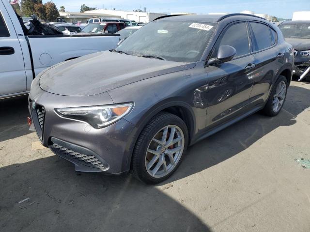 2018 Alfa Romeo Stelvio Ti Sport მანქანა იყიდება აუქციონზე, vin: ZASFAKNN2J7B91590, აუქციონის ნომერი: 50107454