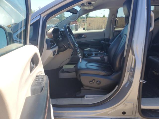 2C4RC1BG2HR702949 Chrysler Pacifica Touring L