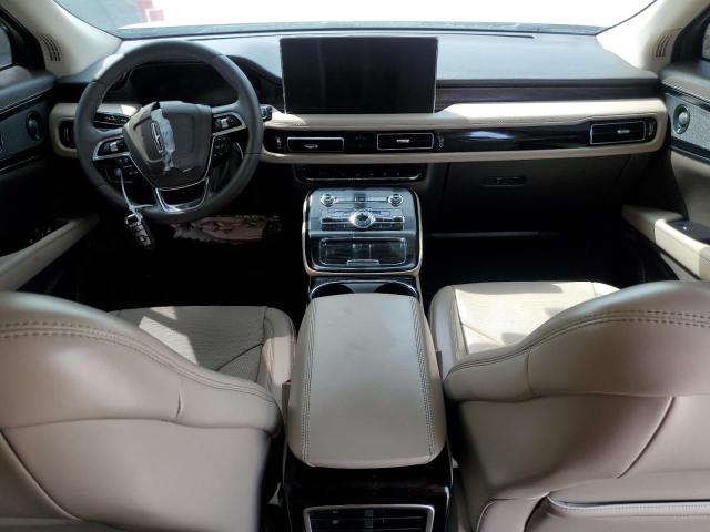 2LMPJ8KP9PBL10774 Lincoln Nautilus Reserve