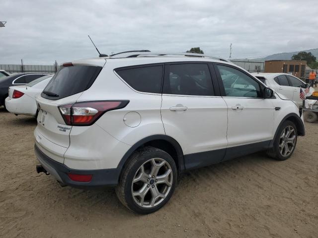 1FMCU9J99HUA15261 Ford Escape Titanium