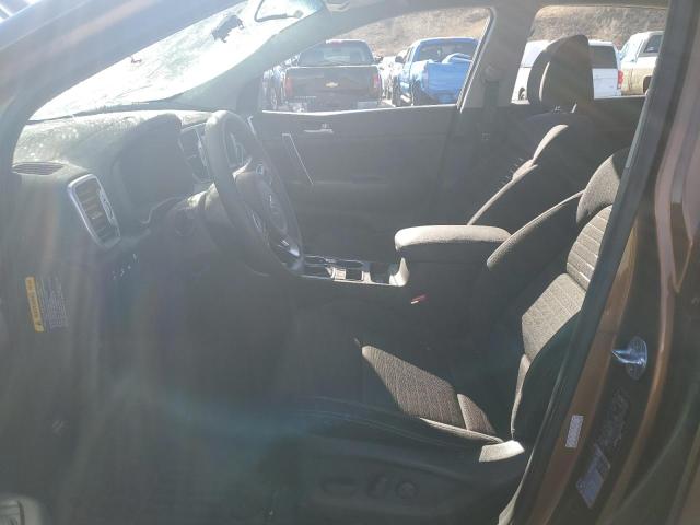 KNDPMCAC9J7417915 KIA Sportage Lx