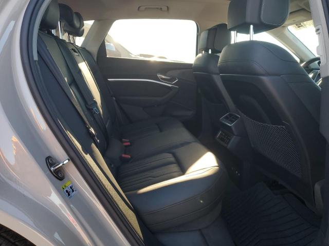WA1VAAGE4KB025026 Audi E-tron Prestige