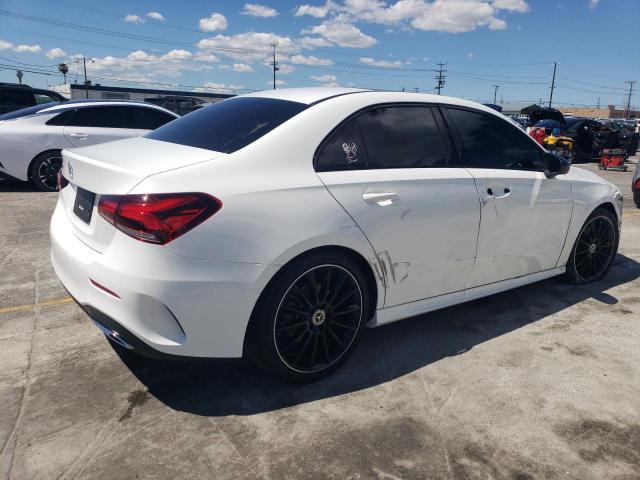 W1K3G4EB1NJ372738 Mercedes-Benz A 220