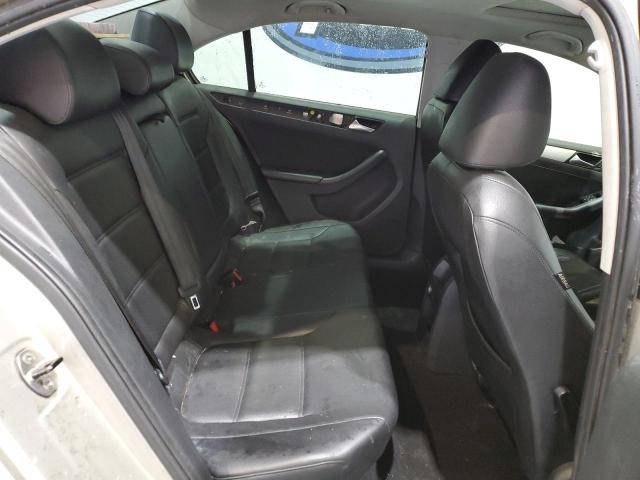 3VWD17AJ2EM336880 Volkswagen JETTA SE