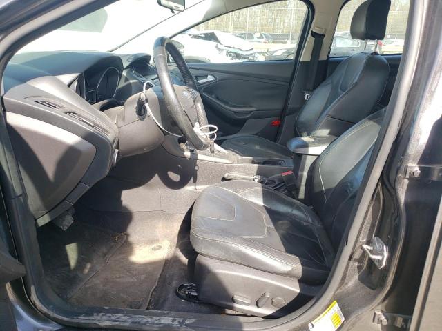 1FADP3K29FL228024 Ford FOCUS SE
