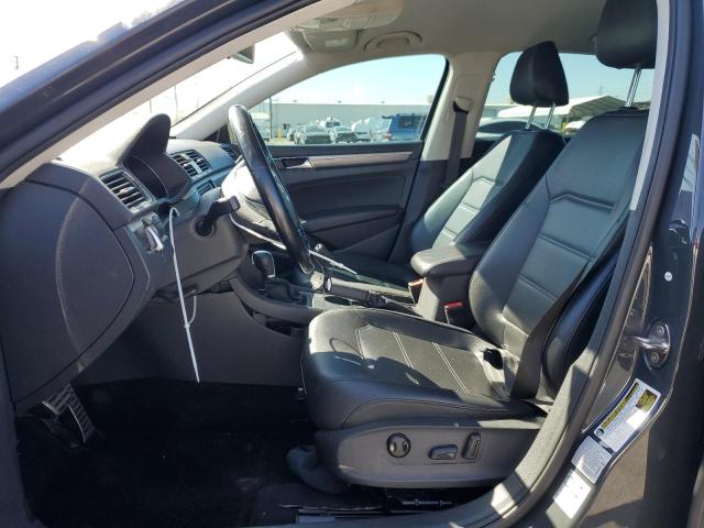 1VWAA7A33JC013745 Volkswagen PASSAT S