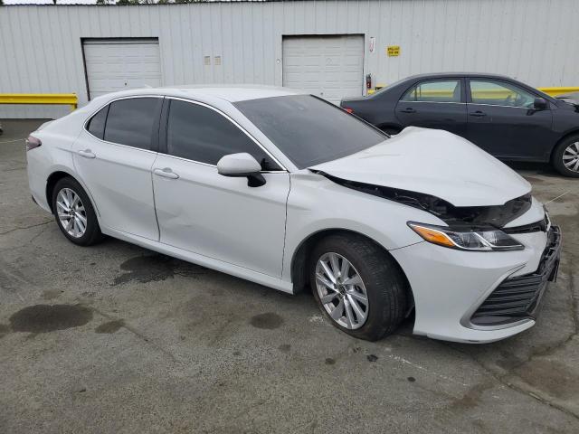 4T1C11AK2PU105752 Toyota CAMRY LE