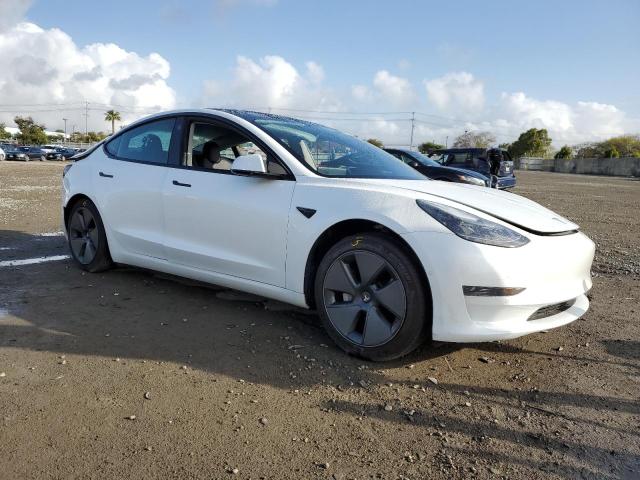 5YJ3E1EA7MF003393 Tesla 2021
