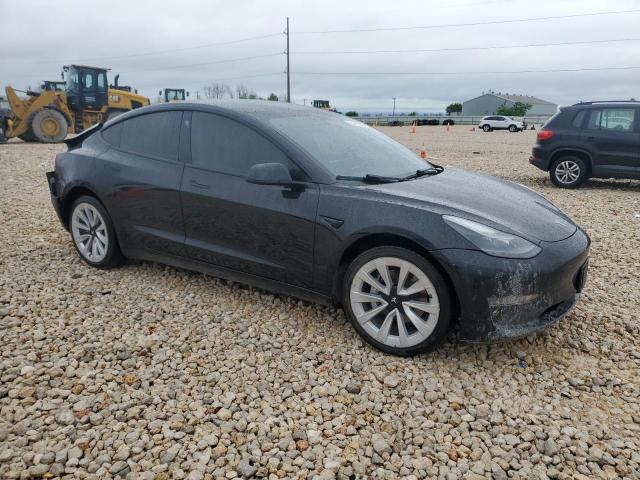 5YJ3E1EA7NF185677 Tesla 2022