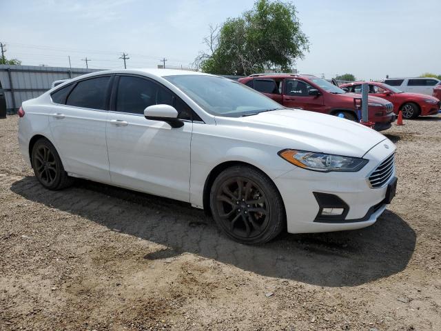 3FA6P0HD1KR170700 Ford FUSION SE
