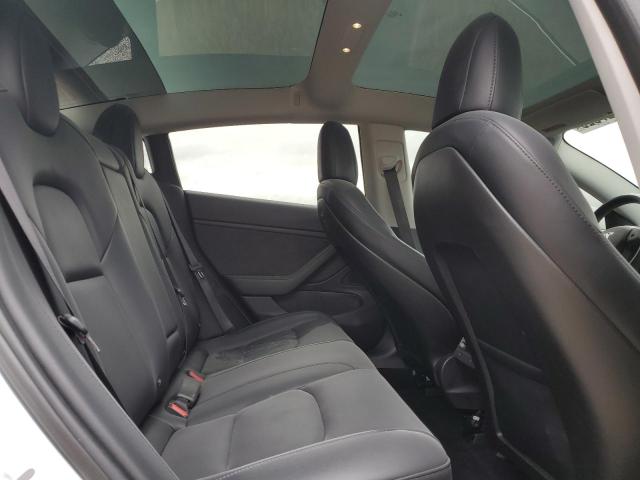 5YJ3E1EA8JF164993 Tesla 2018