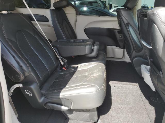 2C4RC1EG5HR622590 Chrysler 2017