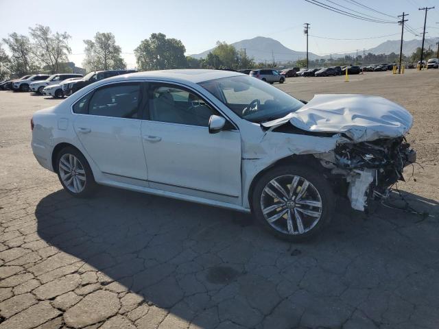1VWCM7A30HC080684 Volkswagen PASSAT SEL