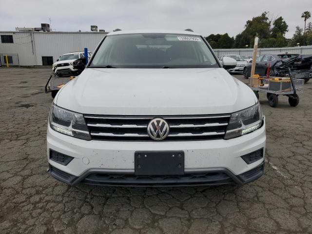 3VV3B7AXXJM216160 Volkswagen 2018