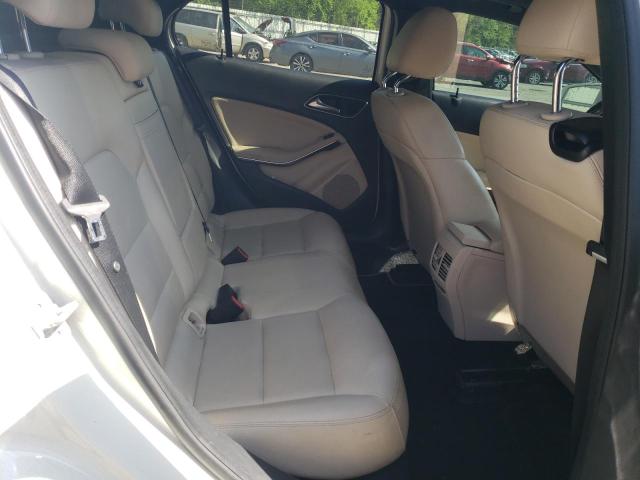 WDCTG4EB9GJ198909 Mercedes-Benz GLA 250