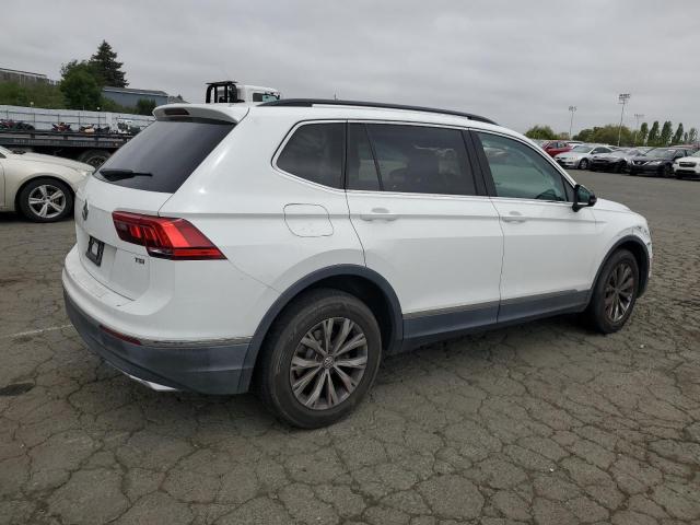 3VV3B7AXXJM216160 Volkswagen 2018