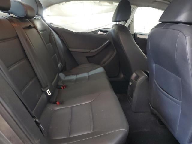 3VWD17AJ8FM229267 Volkswagen JETTA SE