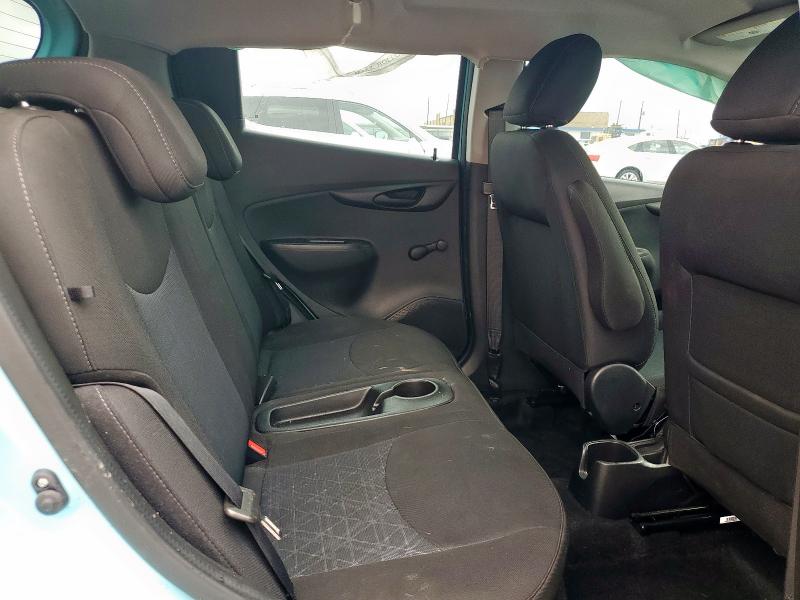 KL8CB6SA2MC228451 Chevrolet SPARK LS