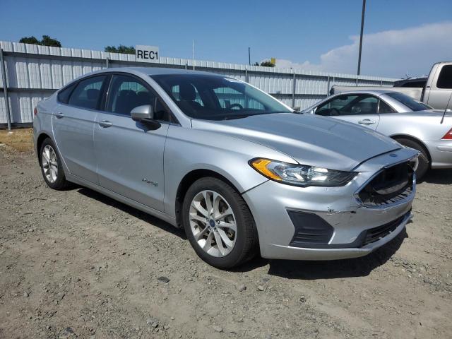 3FA6P0LU6KR182297 Ford FUSION SE
