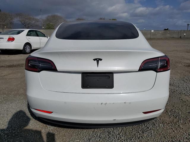 5YJ3E1EA5NF103770 Tesla 2022
