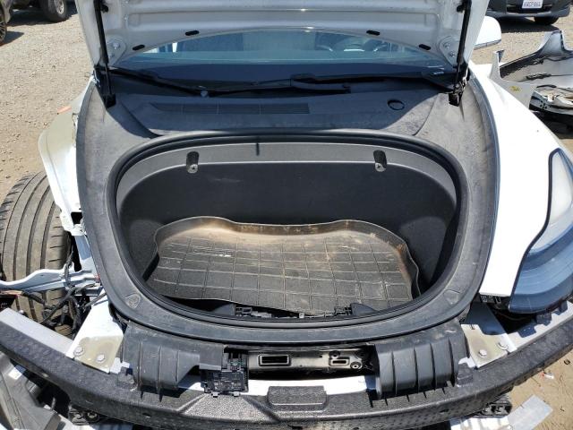 5YJ3E1EC1LF736281 Tesla 2020