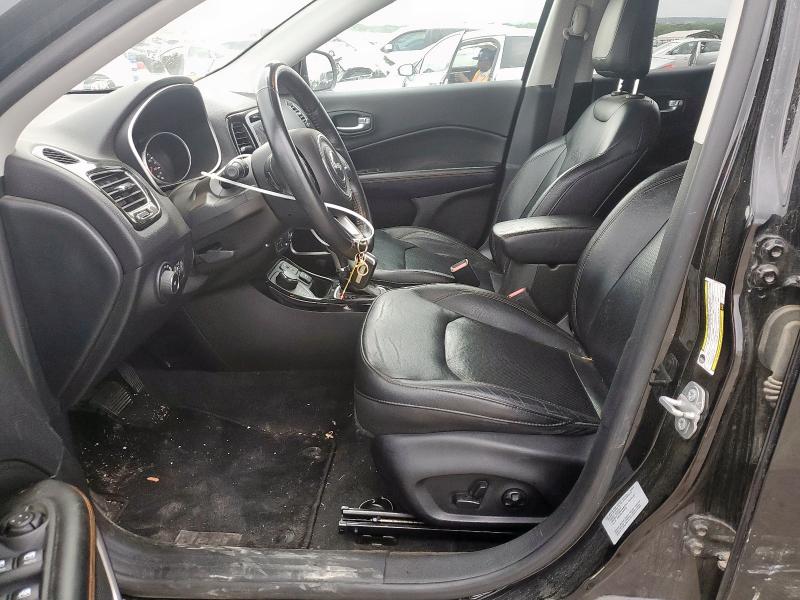 3C4NJDCB7JT135679 Jeep COMPASS LI