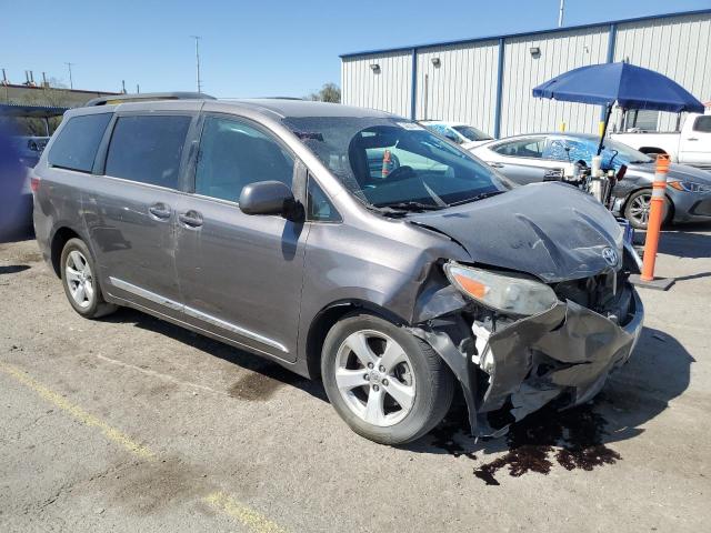5TDKZ3DC1HS820732 Toyota SIENNA LE