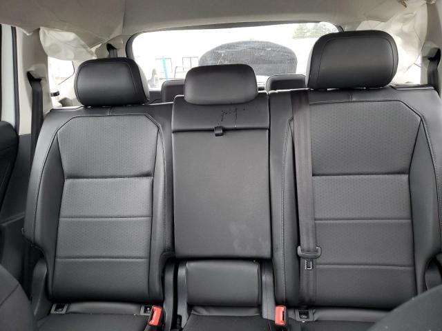 3VV3B7AXXJM216160 Volkswagen 2018
