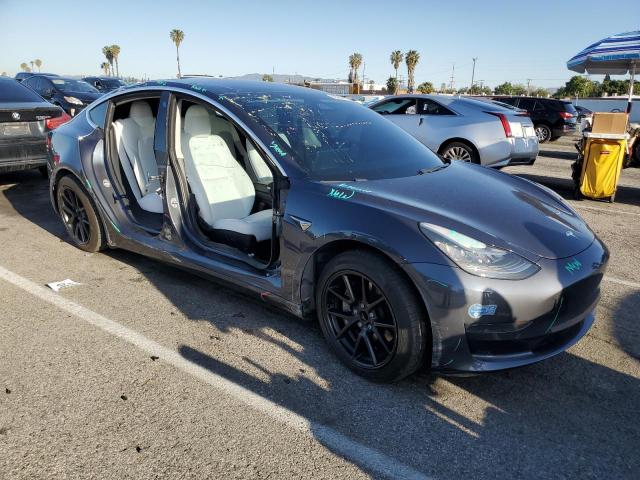 5YJ3E1EA5LF804810 Tesla 2020