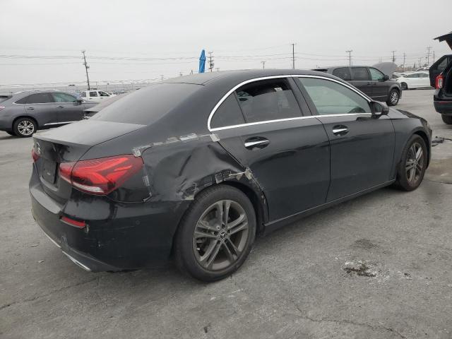 W1K3G4EB2LJ215667 Mercedes-Benz m260