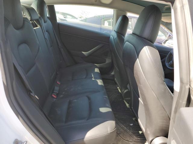 5YJ3E1EB7KF453308 Tesla 2019